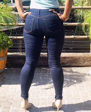 Load image into Gallery viewer, Bella Classic Jeans